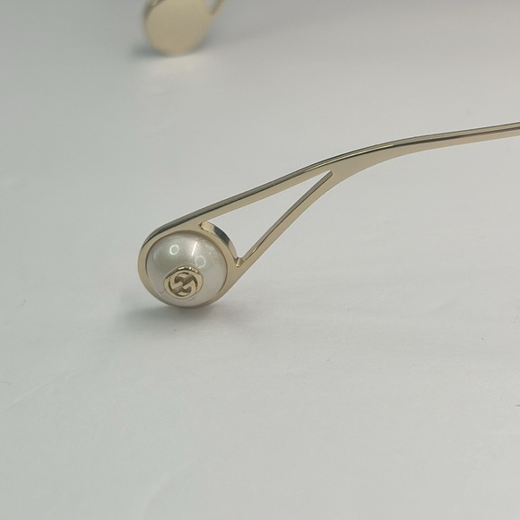 New - Authentic Clear GUCCI OVERSIZED SUNGLASSES - Picture 16 of 17